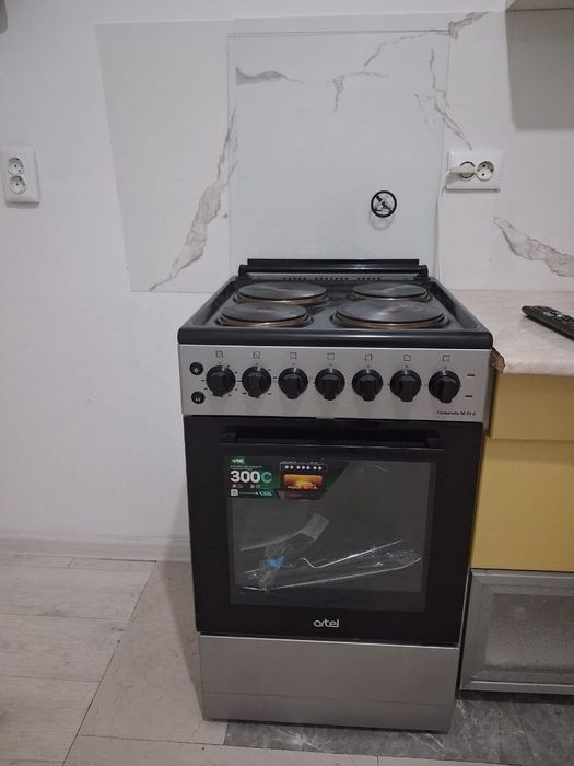Электроплита Comarella 50 01-E