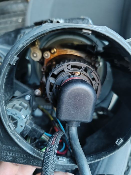 • ОРИГИНАЛНИ GTI / R32 фарове за голф 5, джета, кади, голф плюс, пасат