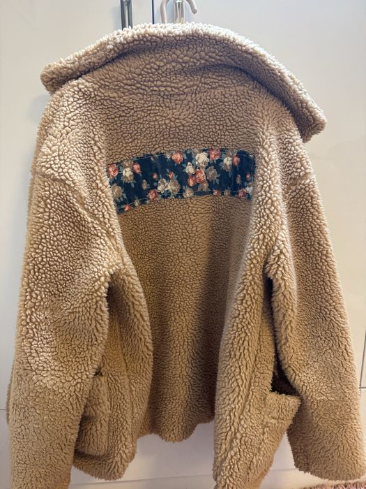 Есенно яке- запазено