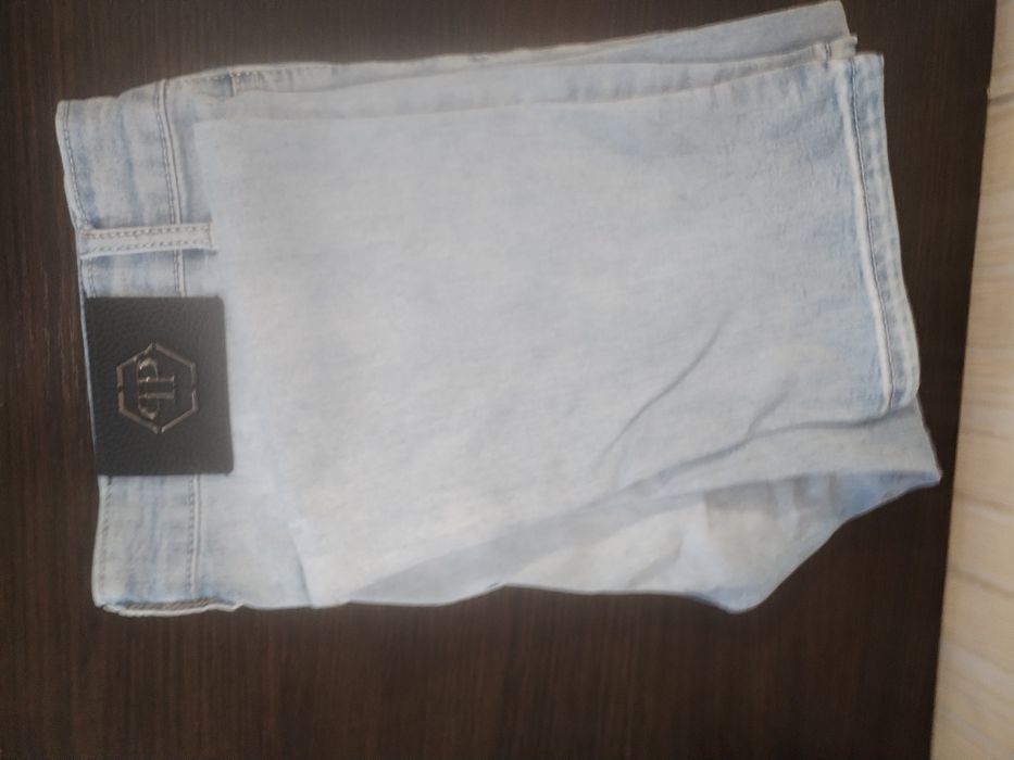 Продам Джинсы бренд Jeans 32Размер