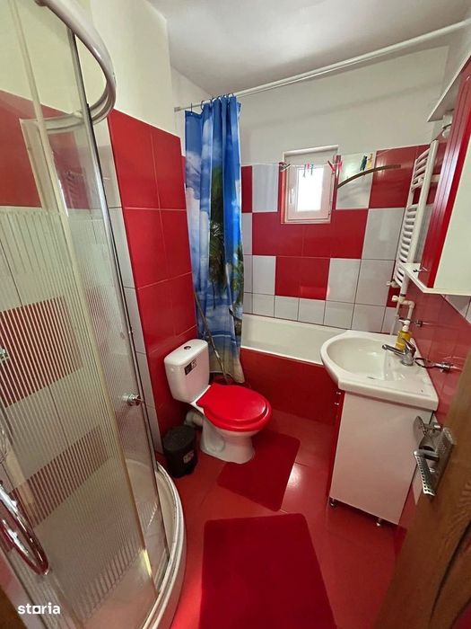 De vanzare apartament cu 2 camere, mobilat și utilat. Pret: 42.000euro