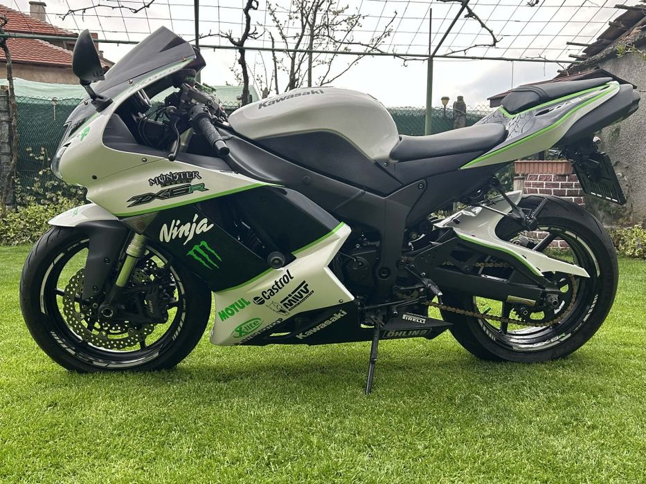 Продавам мотор Kawasaki ninja zx6r