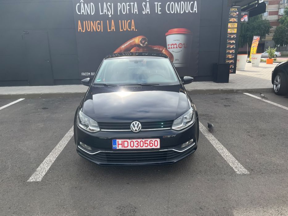 VOLKSWAGEN Polo