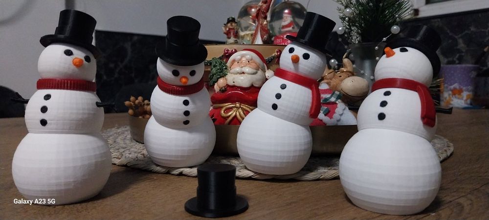 Декоративен снежен човек