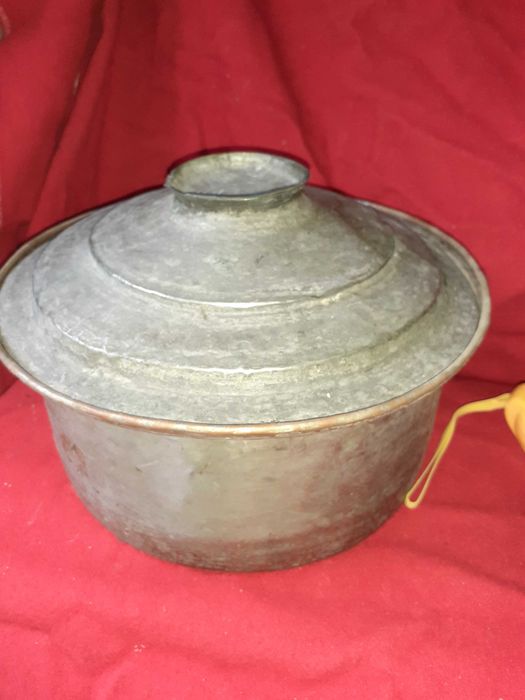 ЛОТ от 9 бр. Тенджери медни,калайдисани 19/20 век. Автентични!