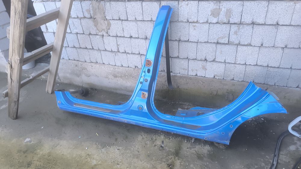 Рено Логан Сандеро