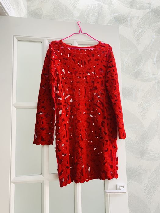 Платье красное вышивка