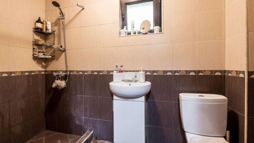 Дава се под наем Двустаен апартамент в Варна, Бриз - 60 кв.м за 648.21 € - Снимка #3