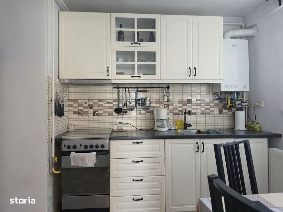 Vand apartament 3 camere in Astra zona complex Orizont 3000