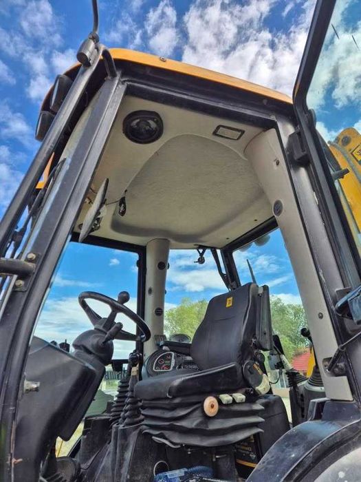 Buldoexcavator JCB 3CX an 2013, AC, cupa multifunctionala, stare perfecta