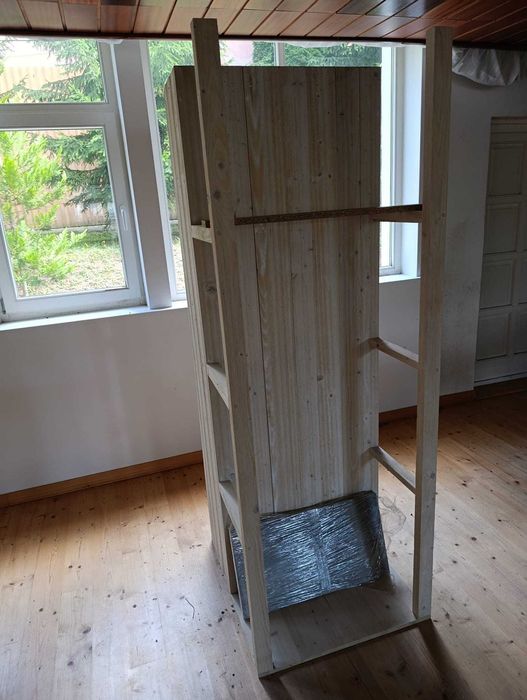 Mobilier din lemn pentru bucătărie și baie
