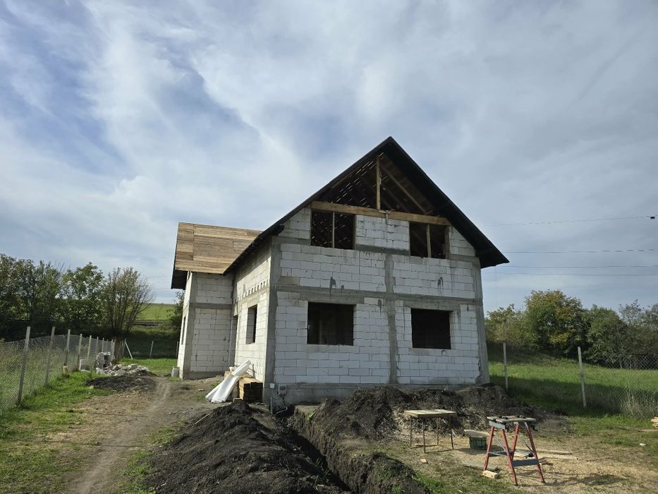 Executam lucrari de constructii si pavaje