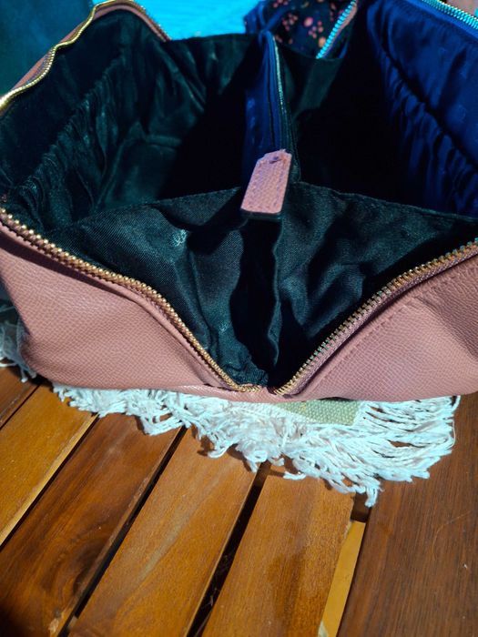 Vand borseta pentru cosmetice din piele ecologica de inalta calitate