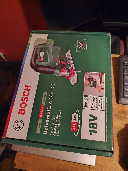 Акумулаторен прободен трион Bosch UniversalSaw 18V-100/ 18V