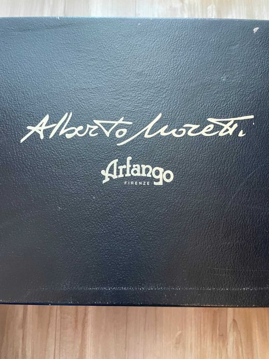 Туфли новые, Италия