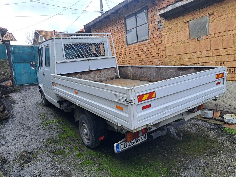 Продавам Mercedes 310 D