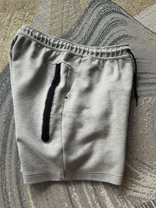 NIKE Tech Fleece : размер М / Оригинал