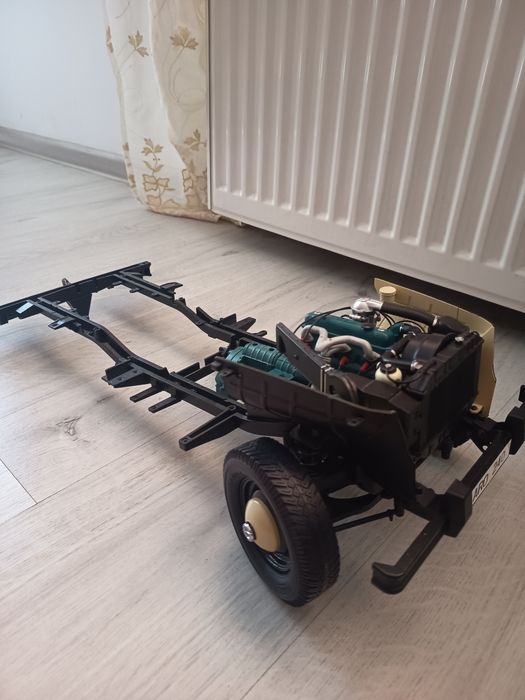 Aro 240 Scara 1:8