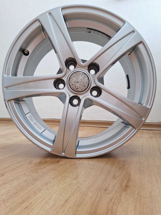 Оригинални алуминиеви джанти:  15" 5х108  ET 43 6.5J