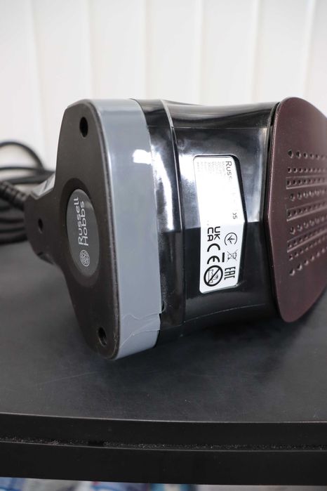 Ютия Russell Hobbs One Temperature Iron с лек дефект