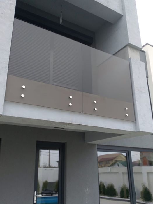 Balustrada din sticla pentru scari si balcoane