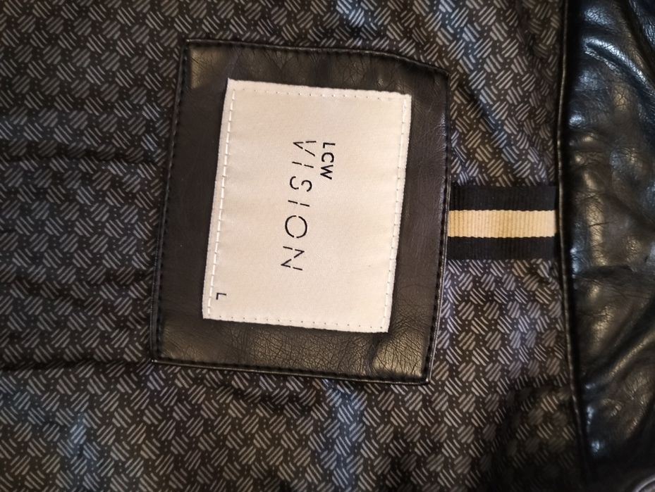 Продам куртку в хорошем состоянии