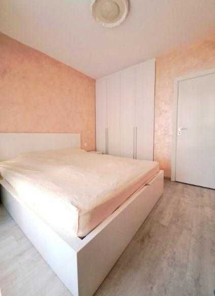 Дава се под наем Двустаен апартамент в София, Зона Б-5 - 76 кв.м за 460 € - Снимка #2