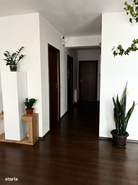 Apartament 3 camere de vânzare – Str. Mărăcineni- parcare GRATUITA