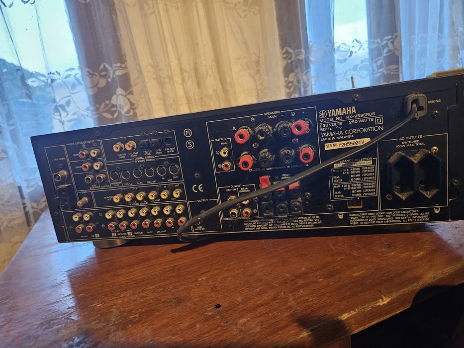 Sistem audio boxe magnat + amplificator yamaha