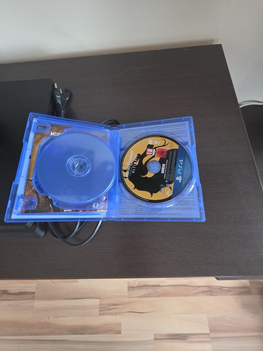 PlayStation 4 Slim 1TB + 3 игри + оригинален контролер