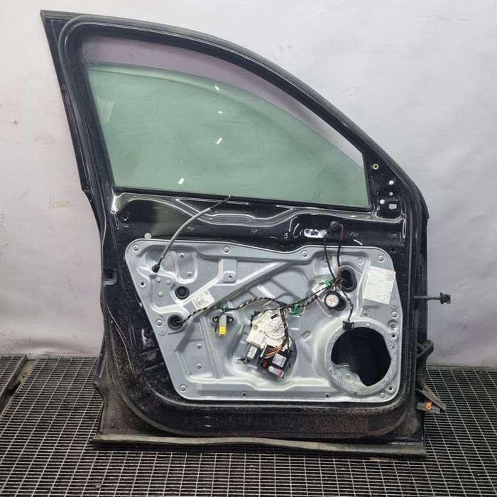 Usa Stanga Fata Volkswagen Tiguan 5N 2007 - 2011 SUV 4 Usi NEGRU (1142)