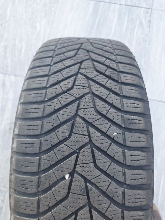 Vând set  roți de iarnă Yokohama 225/45/ R17