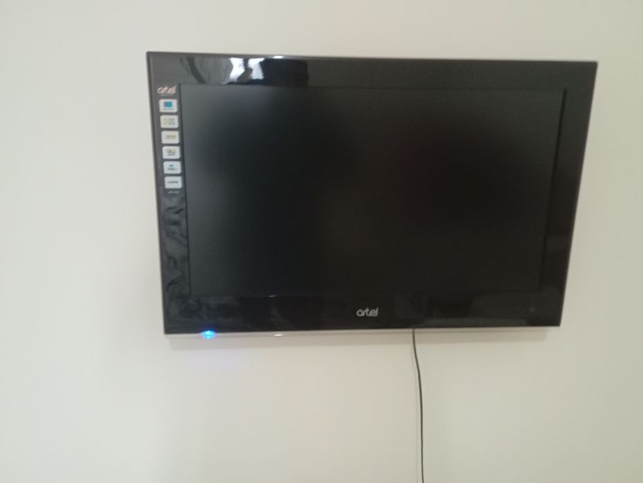 Продается телевизор Artel