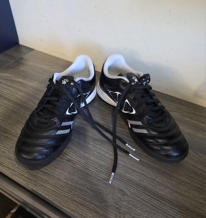 Футболни обувки стоножки Kelme 35