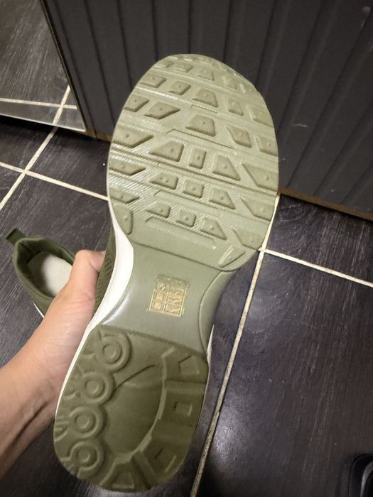 Красовки бу 1500 тенге