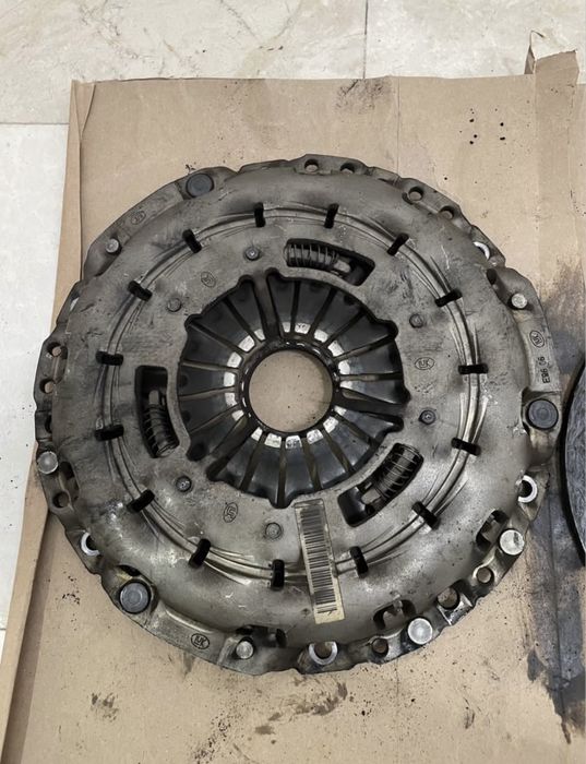 Ambreiaj si volanta BMW N47 123D