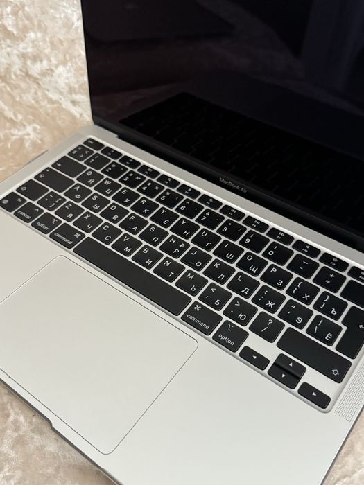 Продам Macbook Air