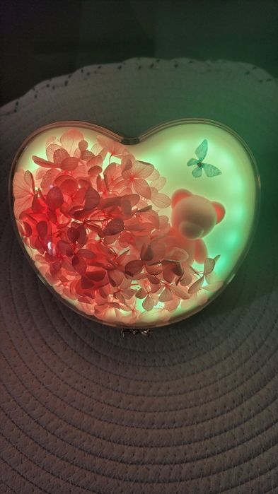 Lampa muzicala cu difuzor Bluetooth si speaker cu flori eterne