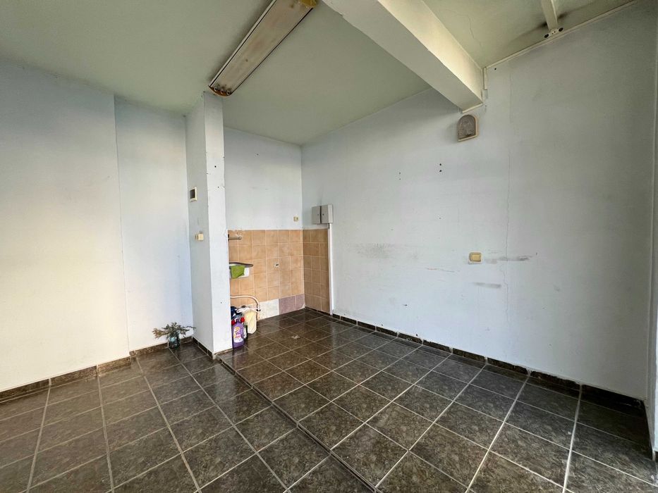 Дава се под наем Офис в София, Модерно предградие - 14 кв.м за 117.3 € - Снимка #1