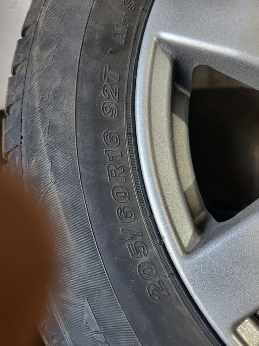 Продам  комплект колёс
