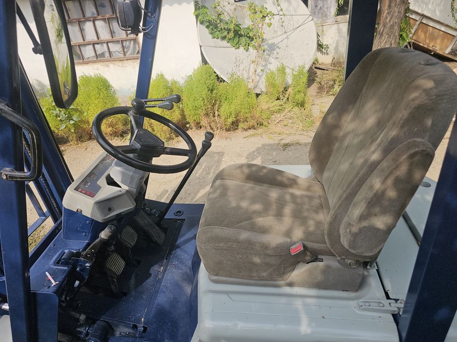 Погрузчик вилочный