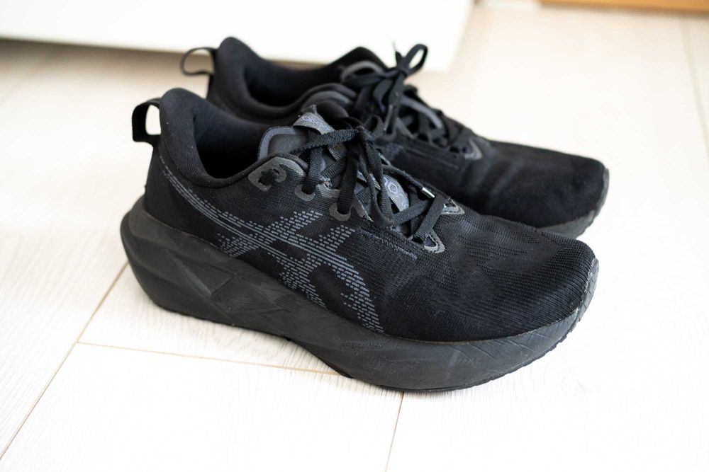 Asics Novablast 5 Black 41,5