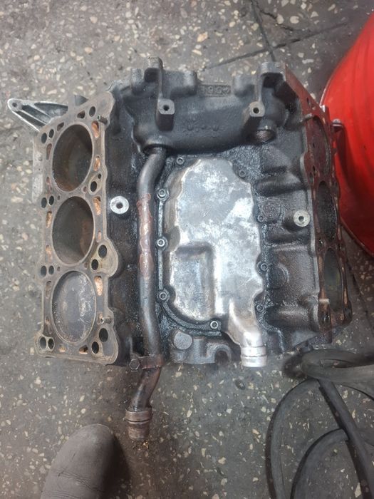 Продам блок в сборе ауди а4 а6 2.4