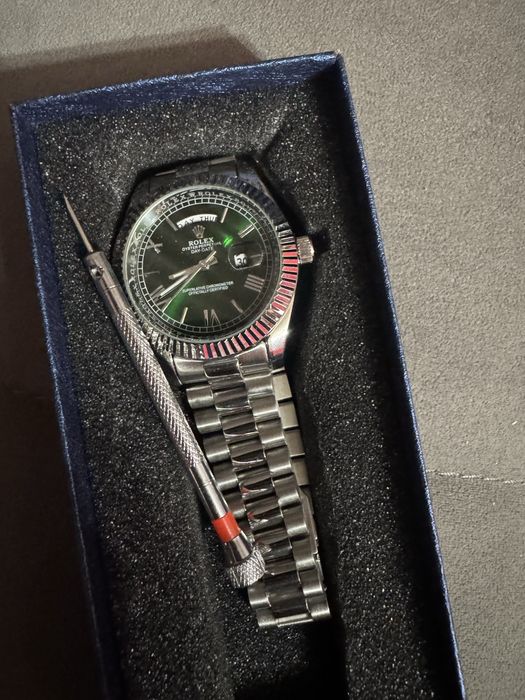 Часовник Ролекс Oуster perpetual Day-Date зелен