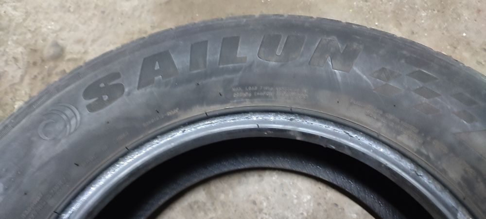 Продам комплект летних шин.