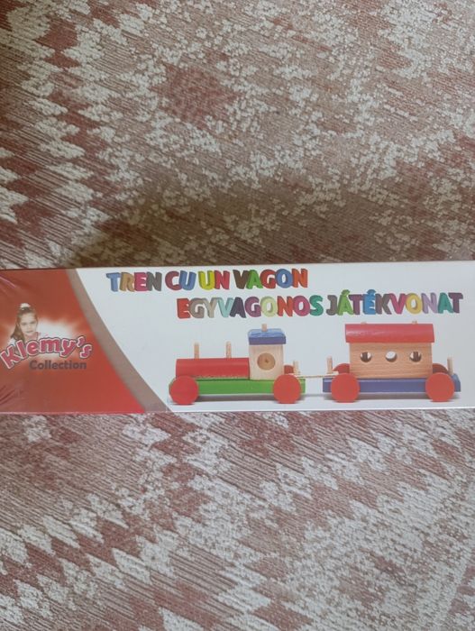 TREN din lemn in cutie sigilat