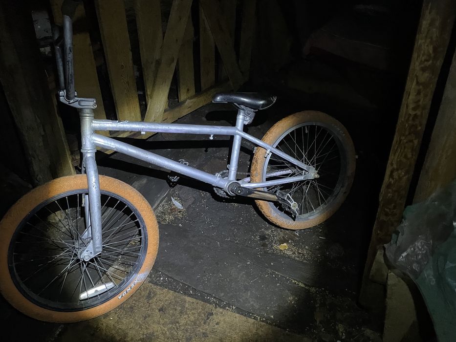 Серый беймикс аранжавые колёса