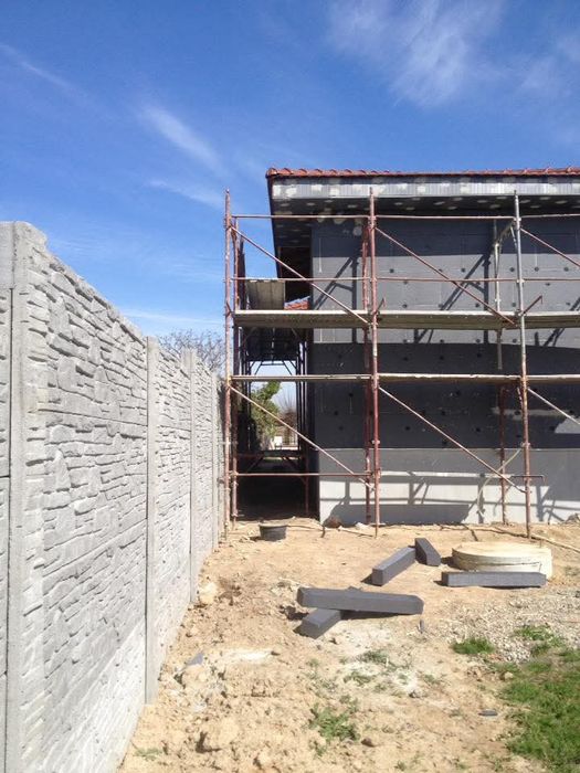 constructi case la rosu si la cheie - renovari