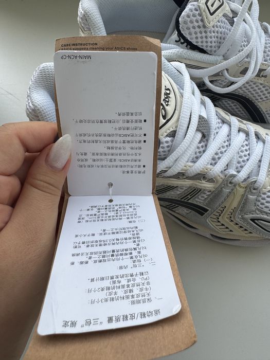 Кроссовки новые. 39 размер