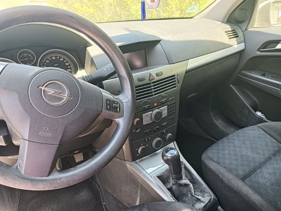 OPEL Astra 2005 — imagine 1